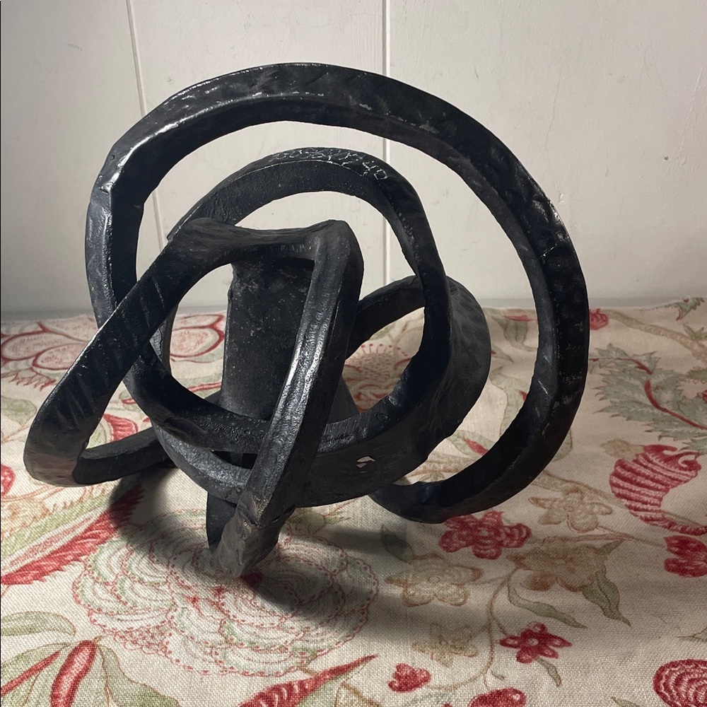 Nevi Decorative Modern Black Iron Art Sculpture